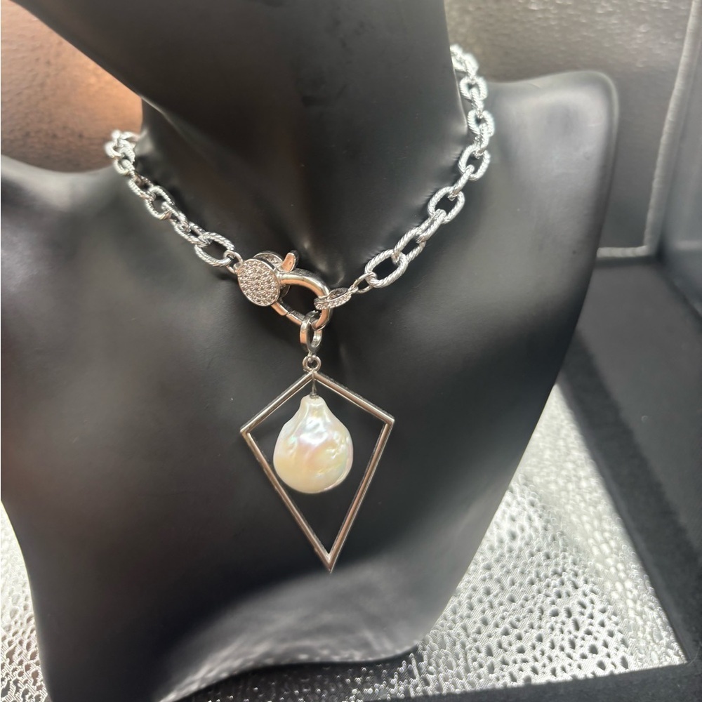 Elegant Silver Pearl Pendant Necklace